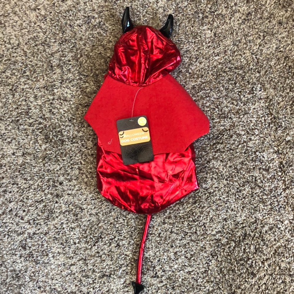 NWT Devil Halloween Costume for Pet